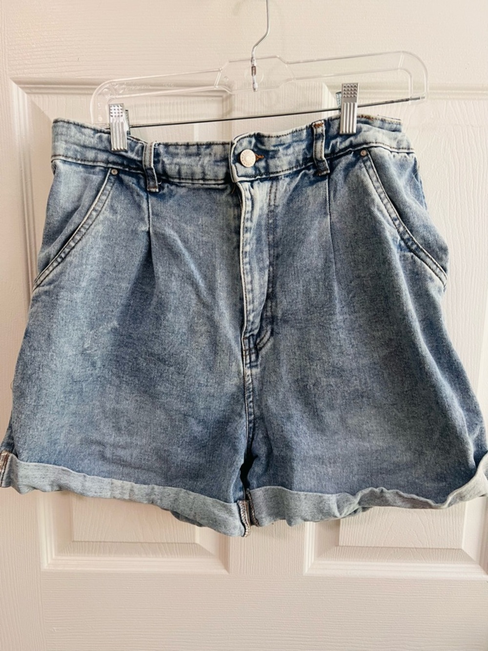 Mom Jeans High-Waist Light Blue Denim Shorts